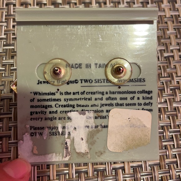 TWO SISTERS EARRINGS ** VINTAGE ** - Picture 2 of 2